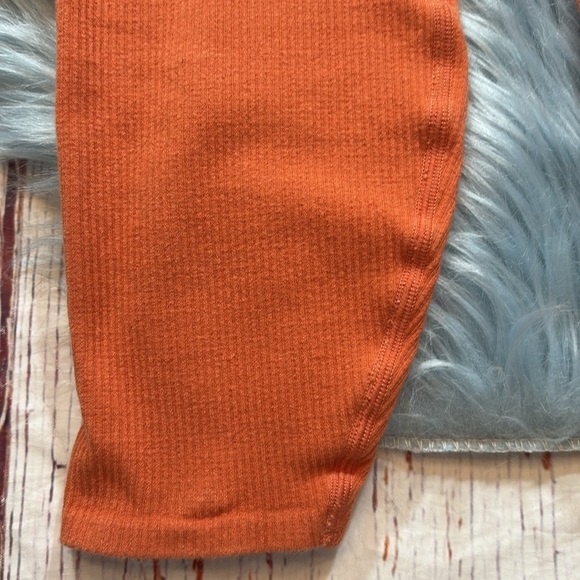 Good American Ribbed Orange High Rise Leggings - Picture 7 of 9